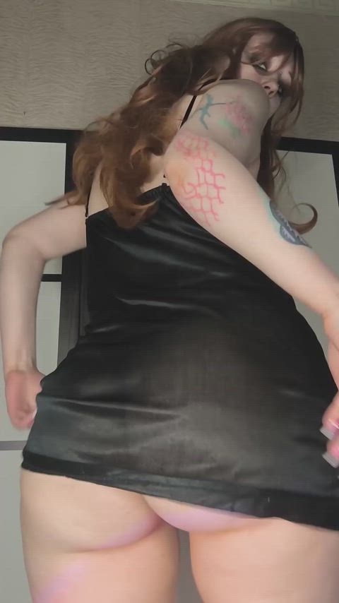 Big goth ass is a perfect snack