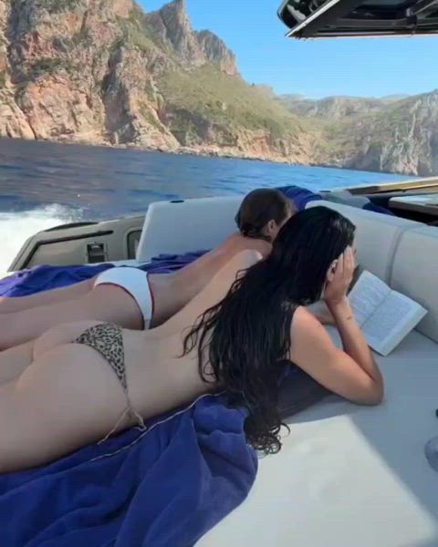 Book worm Dua | Instagram | July 2025