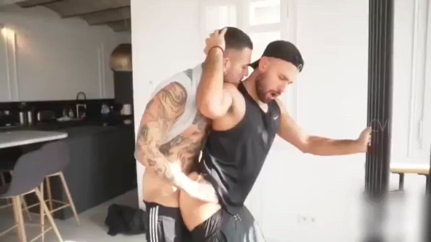 Breeding hole, feeding load