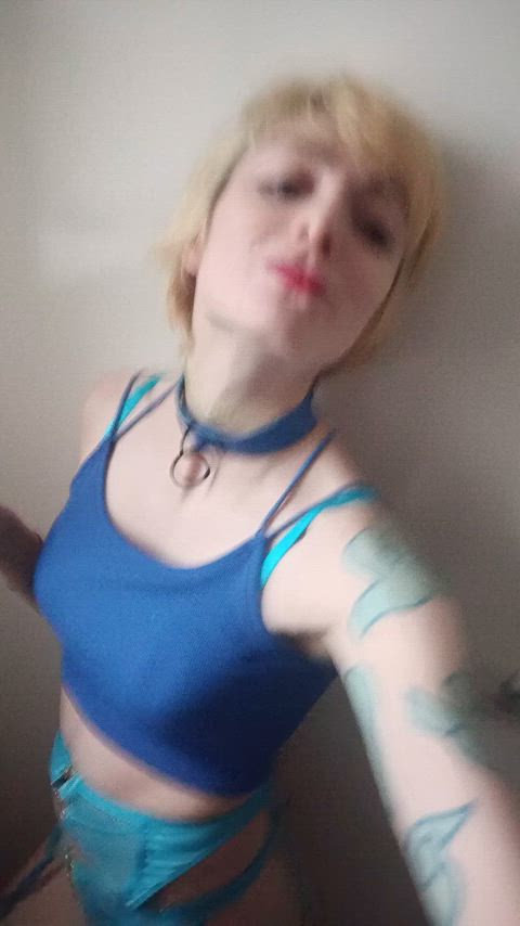 I’m naturally submissive and like to show my willingness to obey by wearing a collar🥵. I'm Lily Black British model 🥰🥰