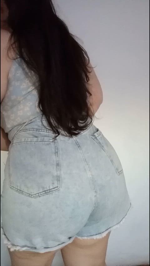 My ass looks extra breedable when it’s this plump, convince me to let you fill it