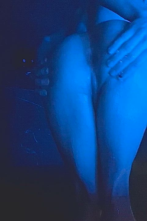 shower thoughts 💭 what would you do if you were here with me? 😌