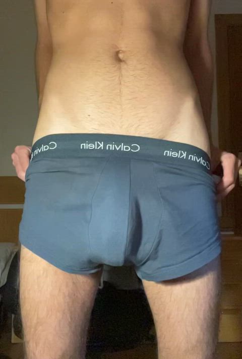 Give me your mouth 😏