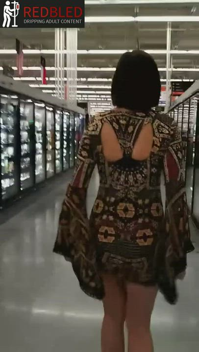 Amateur Flashing Public Porn GIF by redbledcom