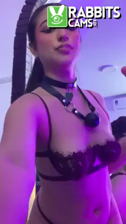 Can GabrielaKassi dance AND deepthroat a toy live on cam?