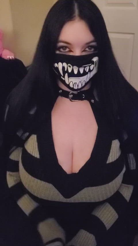 EsskayUwU vid 12/98