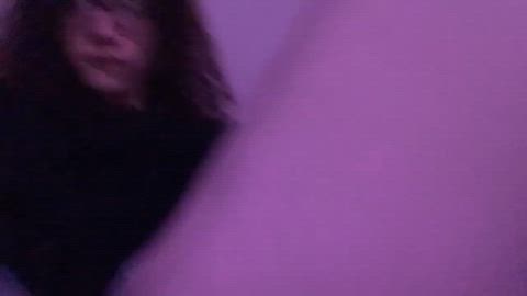 [19] i need a bf to snuggle and watch movies with 💔