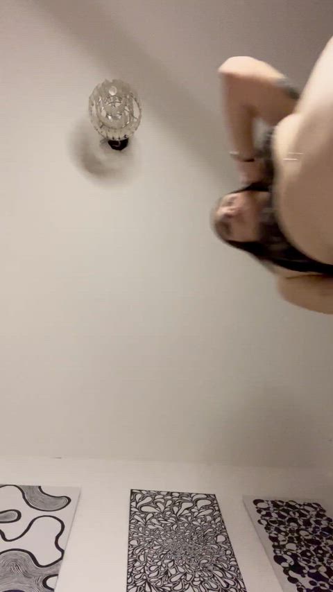 Let me smother your face with this juicy ass