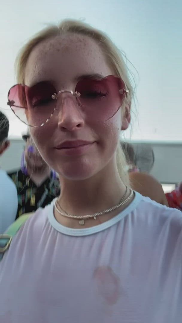 GIF thumbnail
