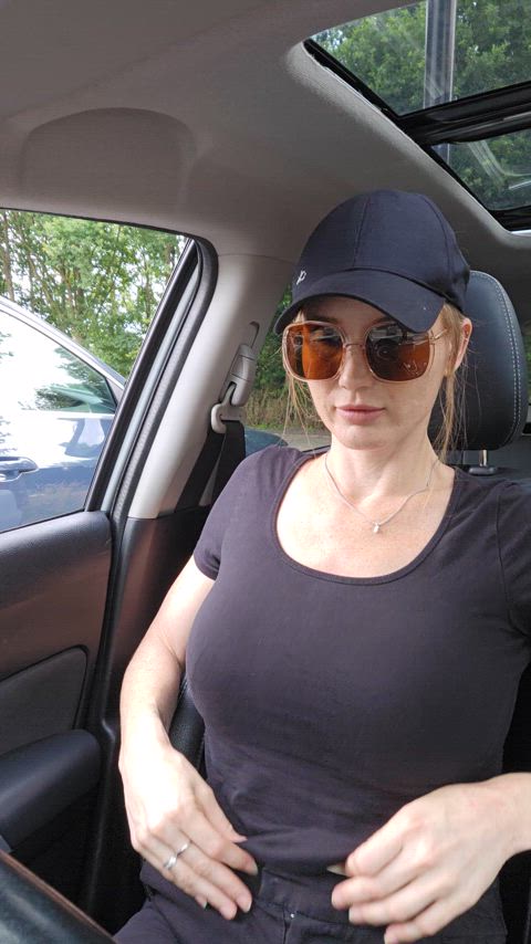 Freeuse by a stranger in the car (gave him an early birthday gift)