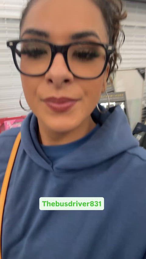 Farting at Ross 🤣💨 hit me up if you want to see my fart menu