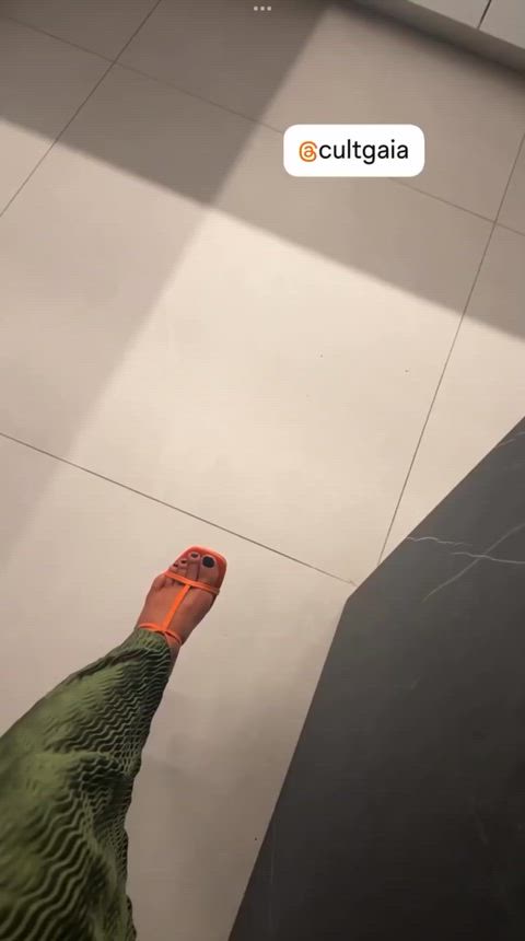 Chef & writer Joanne Mosconi shows off her sexy feet in designer heels for the 'shoe lovers'