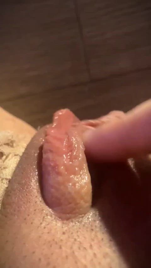 Big clit, bigger mess 😏