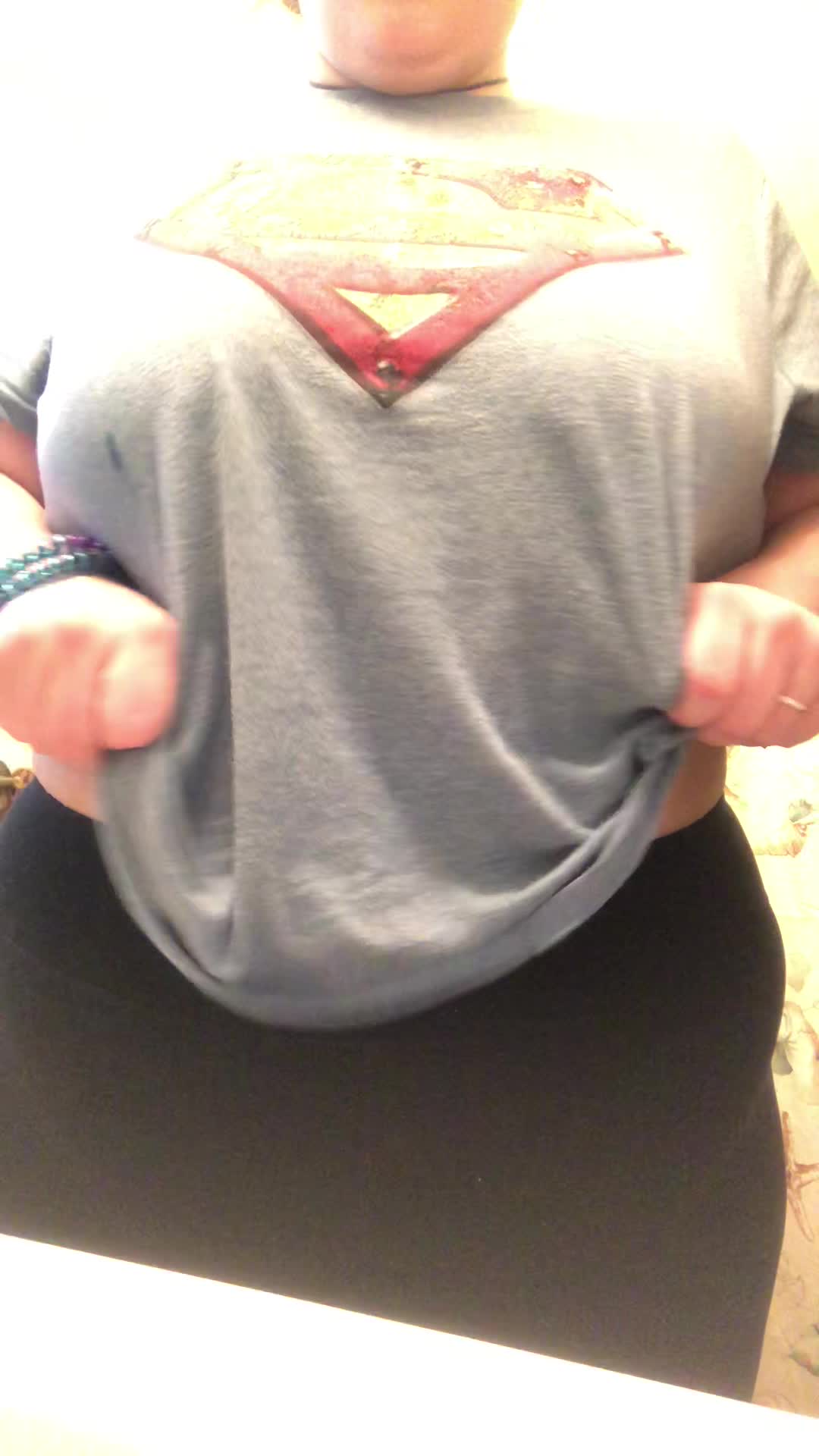 Even Supergirl needs to let loose every once and a while 😏