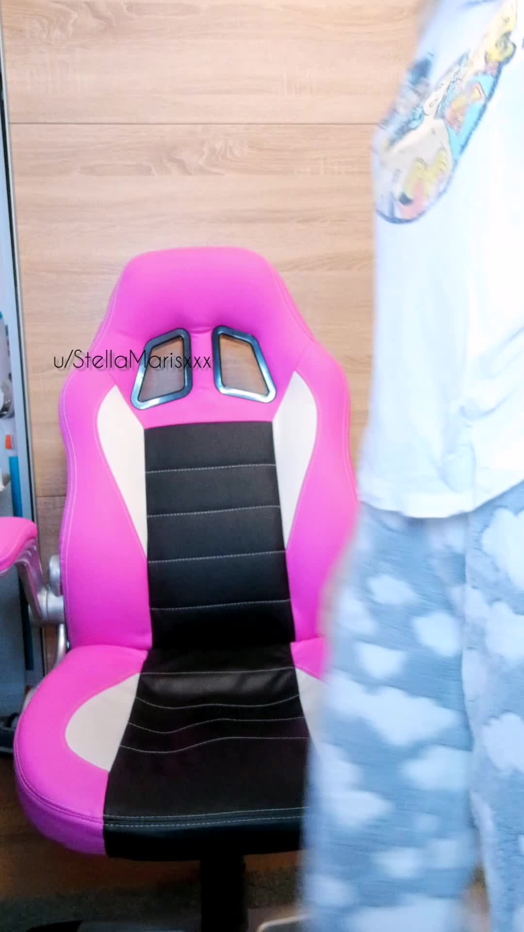 all I want from Santa this year is another magical chair ✨