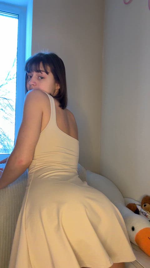 My curves are bouncing and they're on display tonight