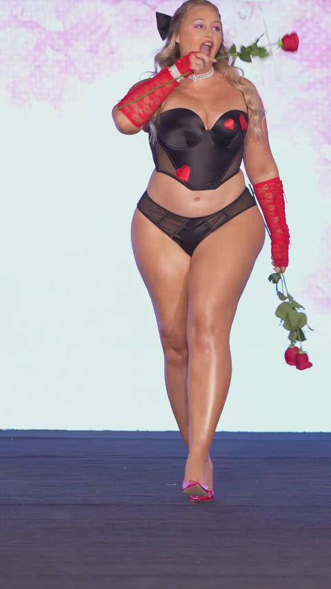 Iskra Lawrence