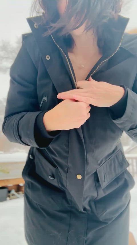 Good thing these tights are warm ☃️