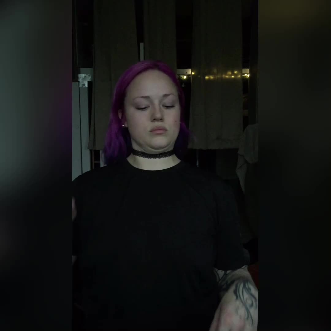 Any love for a thick goth? 🖤