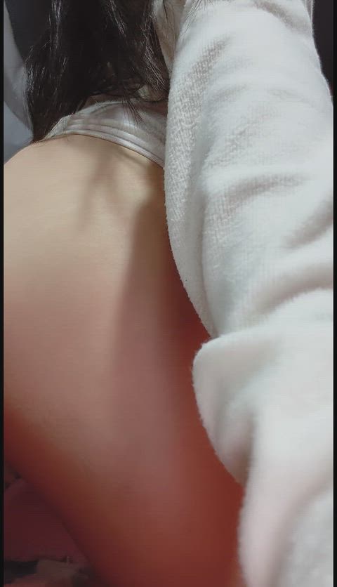 18yo Chinese pussyass letting you to cum inside