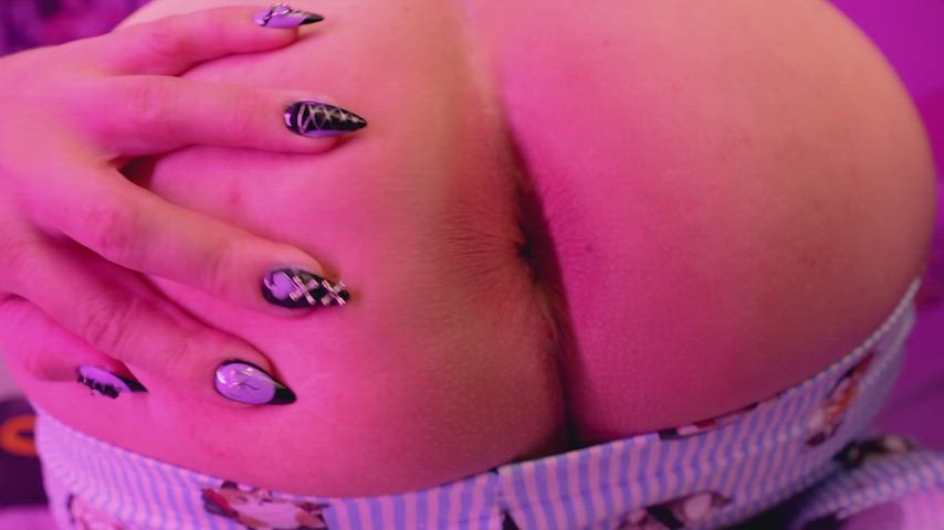 My butt needs some attention I think >3<