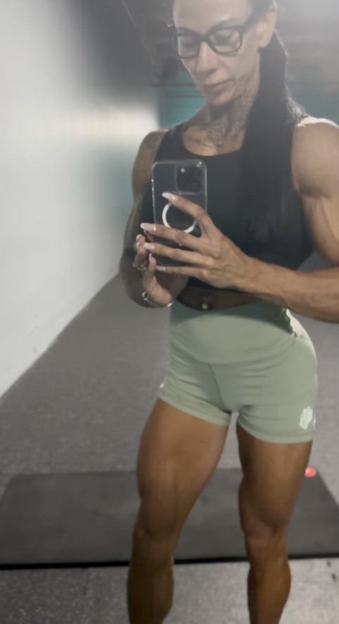 Bet you can’t look away