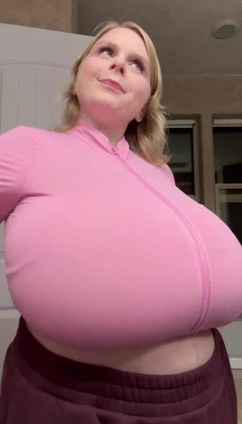 The queen of macromastia