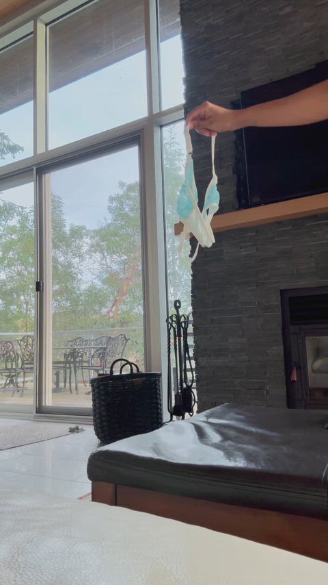 how i chill around the house even when dads around