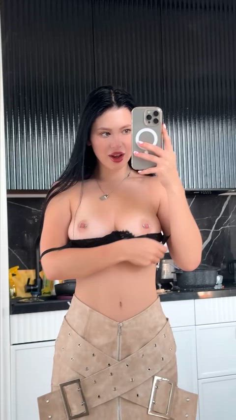 What's the first thing you noticed about me?