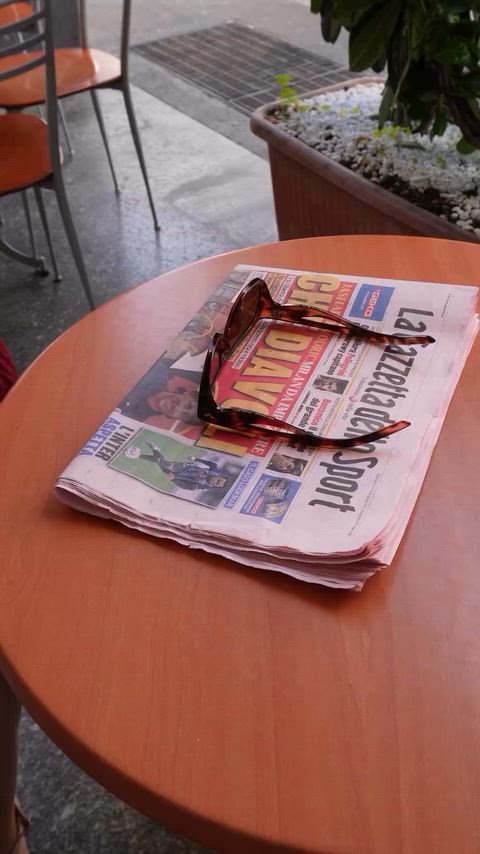 Elise isn’t Reading English