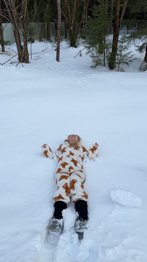 Hiii, happy NY! first post here