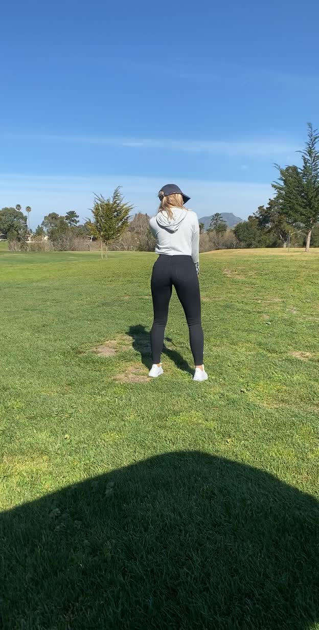 Hoping somebody will show me their wood to play with. 🏌️‍♀️⛳️