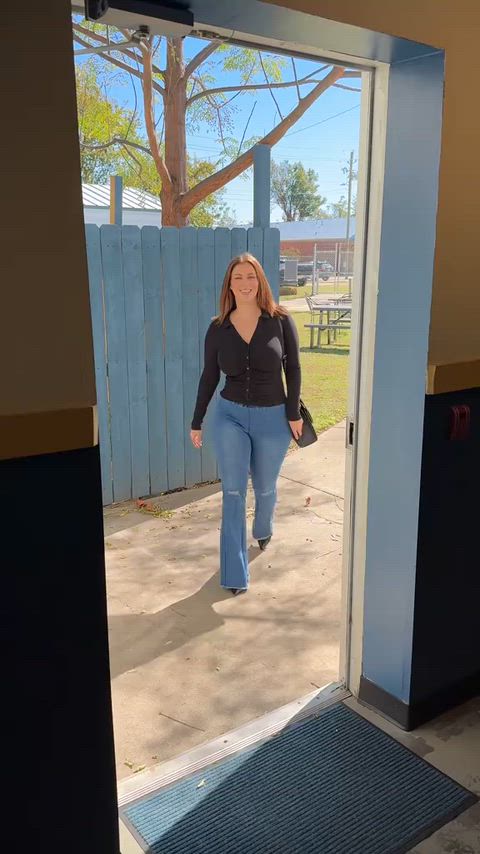 Soft curves in flare pants... can't resist a second glance