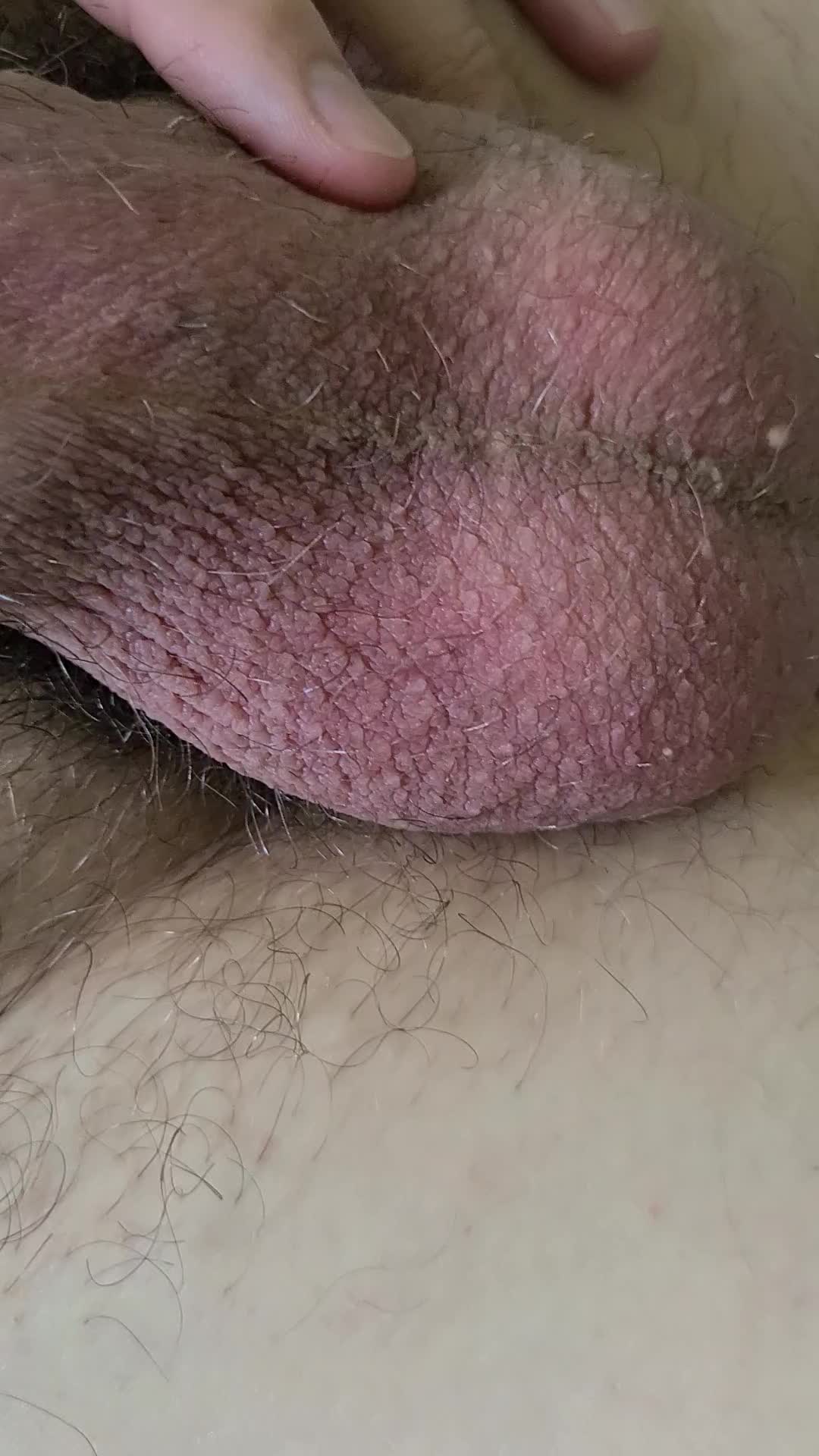 Jerking off with my foreskin is the best 💦