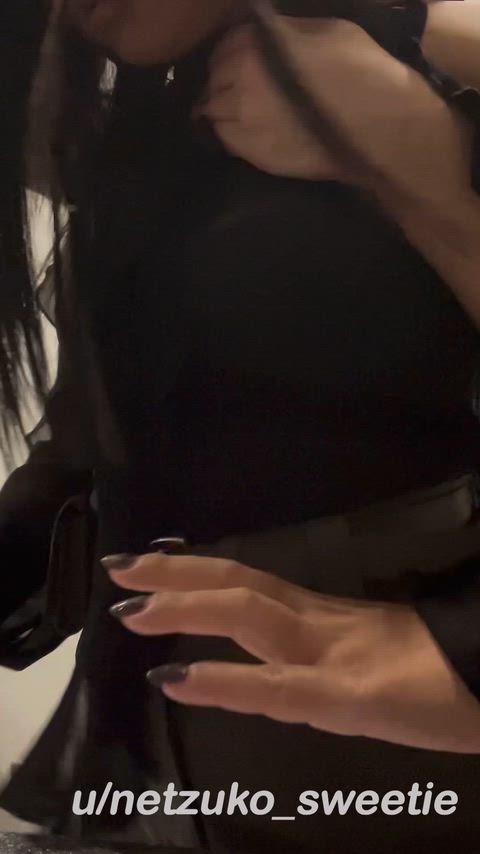 Meet a hot white tourist in a café by chance! He hit on me, we get along well and i bring him back to my apartment for some fun since my husband work late! He didn't have any condom
so he just slide his big white cock into my married Asian pussy raw from behind and give me a big facial!