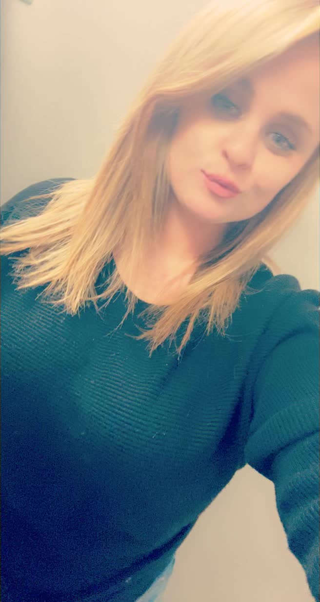 I love showing off my tits 😋🤗 {OC}