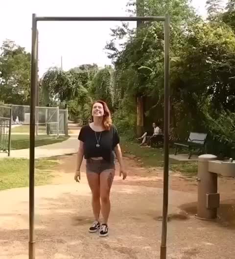😱