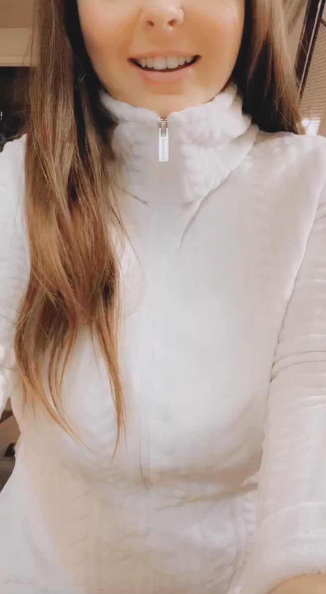Haven’t flashed in a while! 🤍