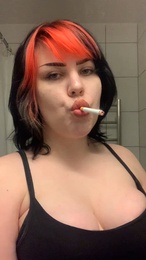 Seductive Smoking Mistress 🖤🚬🖤
