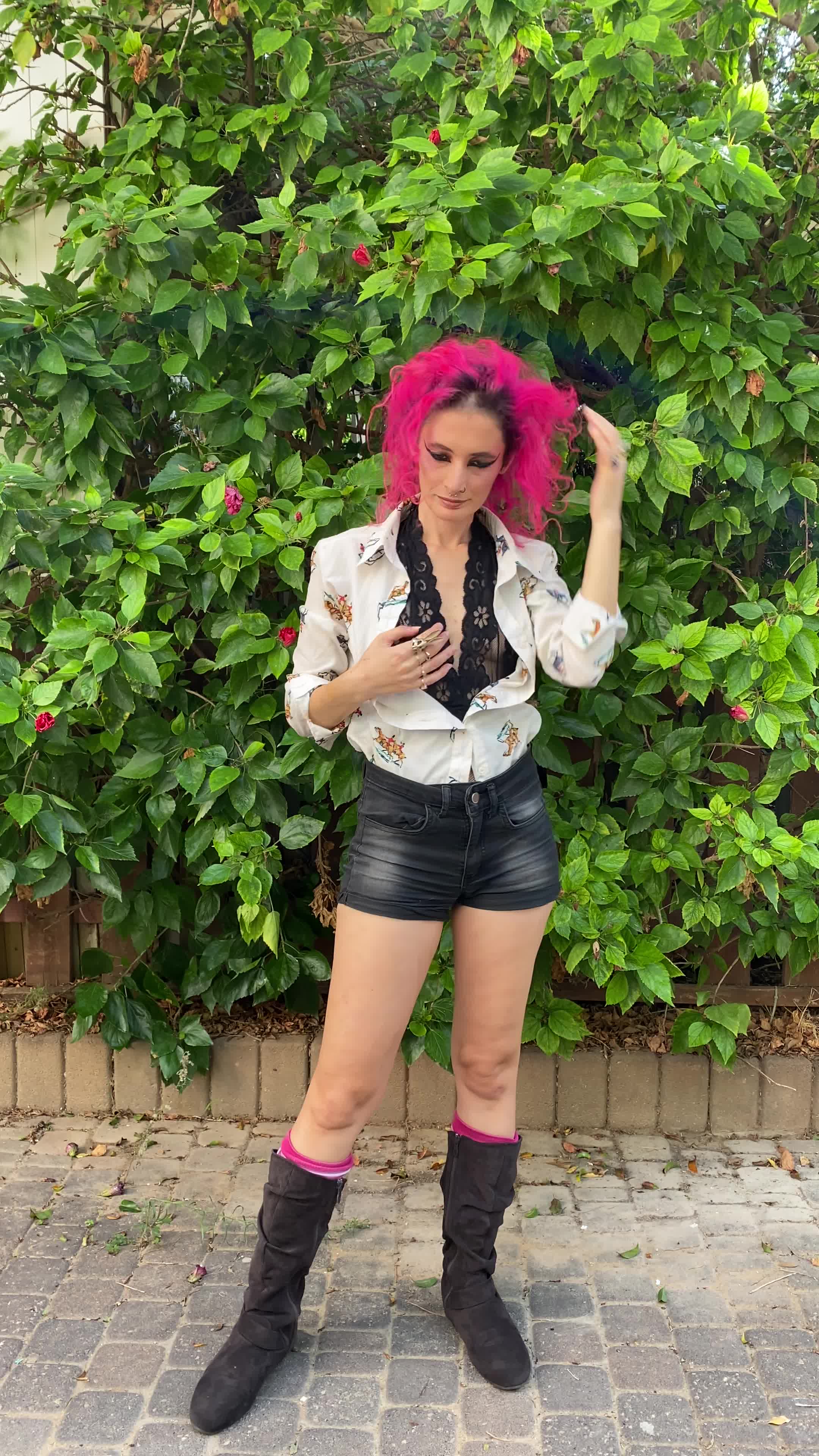 Felt cute and wanted to take a pic of my outfit, somehow this happened and now I have no decent pic of my outfit