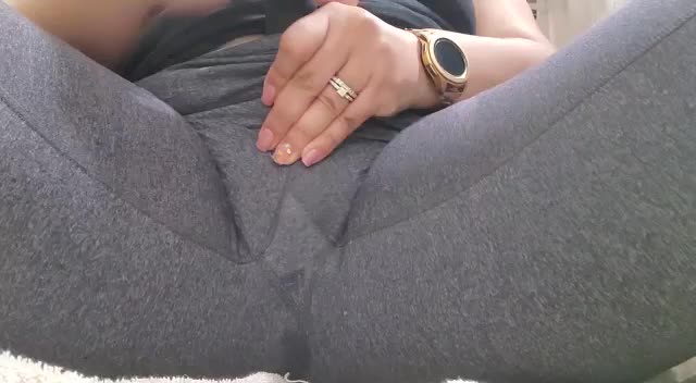 Squirting thru her yoga pants
