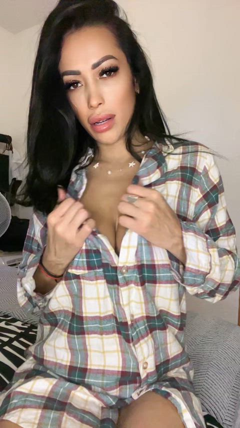 All that's missing is a matching pearl necklace