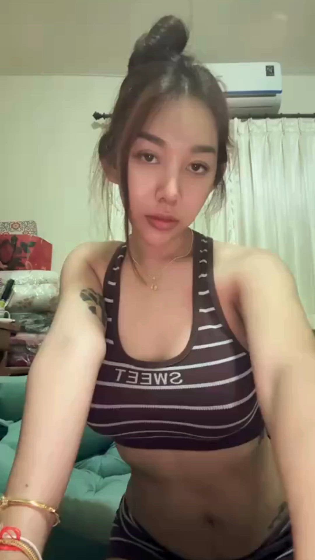 GIF thumbnail