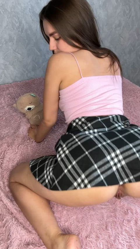 A girl like this is very obedient for a daddy like you