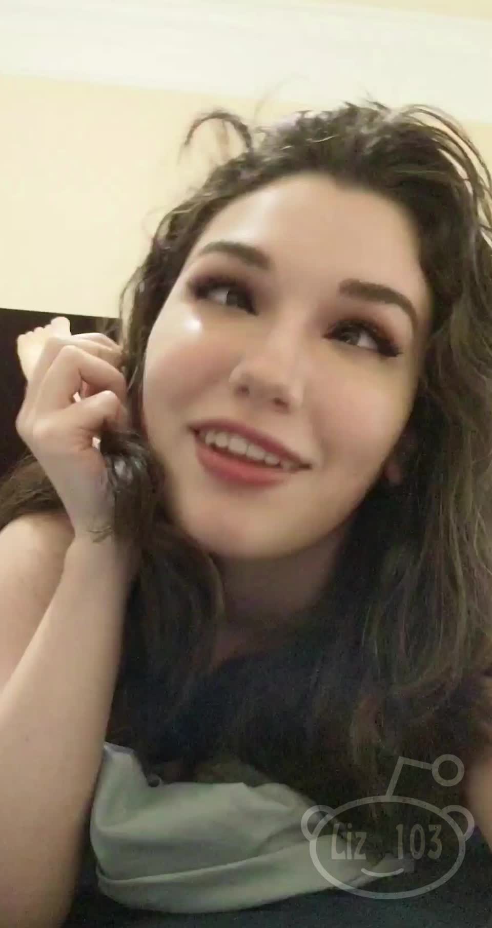 A short ahegao gif for you guys 😘