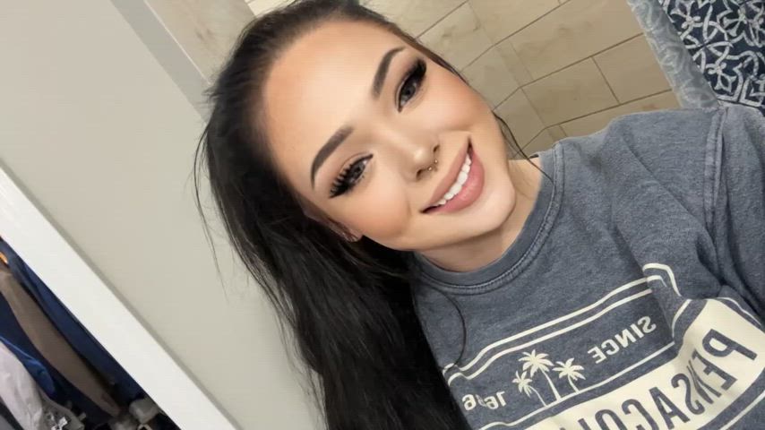 Boobs Cute MILF Natural Tits OnlyFans Tits Porn GIF by onlyalysson