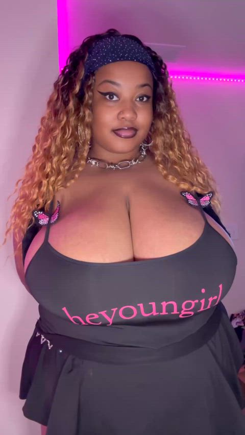 big titties. that’s it.