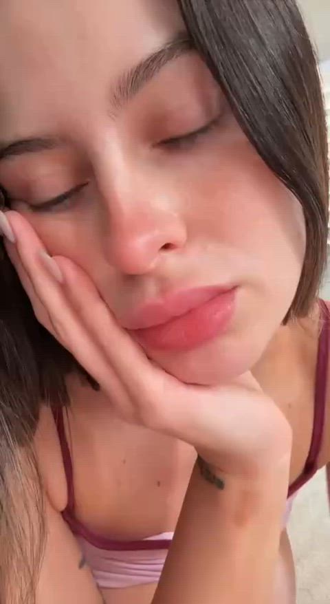 I want an old daddy to squeeze my boobs