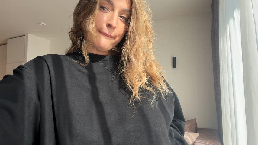 Curvy MILF with heavy natural breasts that love attention 🍒🤤 Soft, thick and always ready to play 🔥😈 🩵FREE OnlyFans🩵 link waiting for you 👇💕 thumbnail