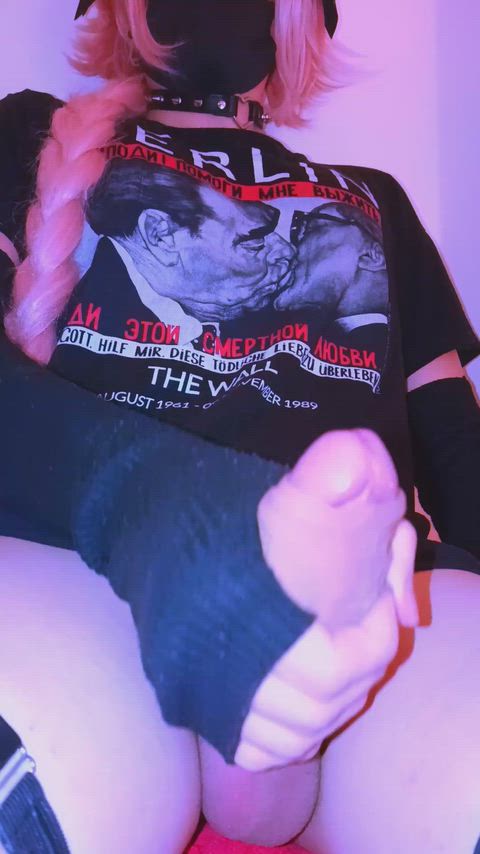 Any sluts here that like to take facials form a fat femboy dick?